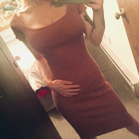 Dusty Rose Ribbed Midi - Picture 4 of 8